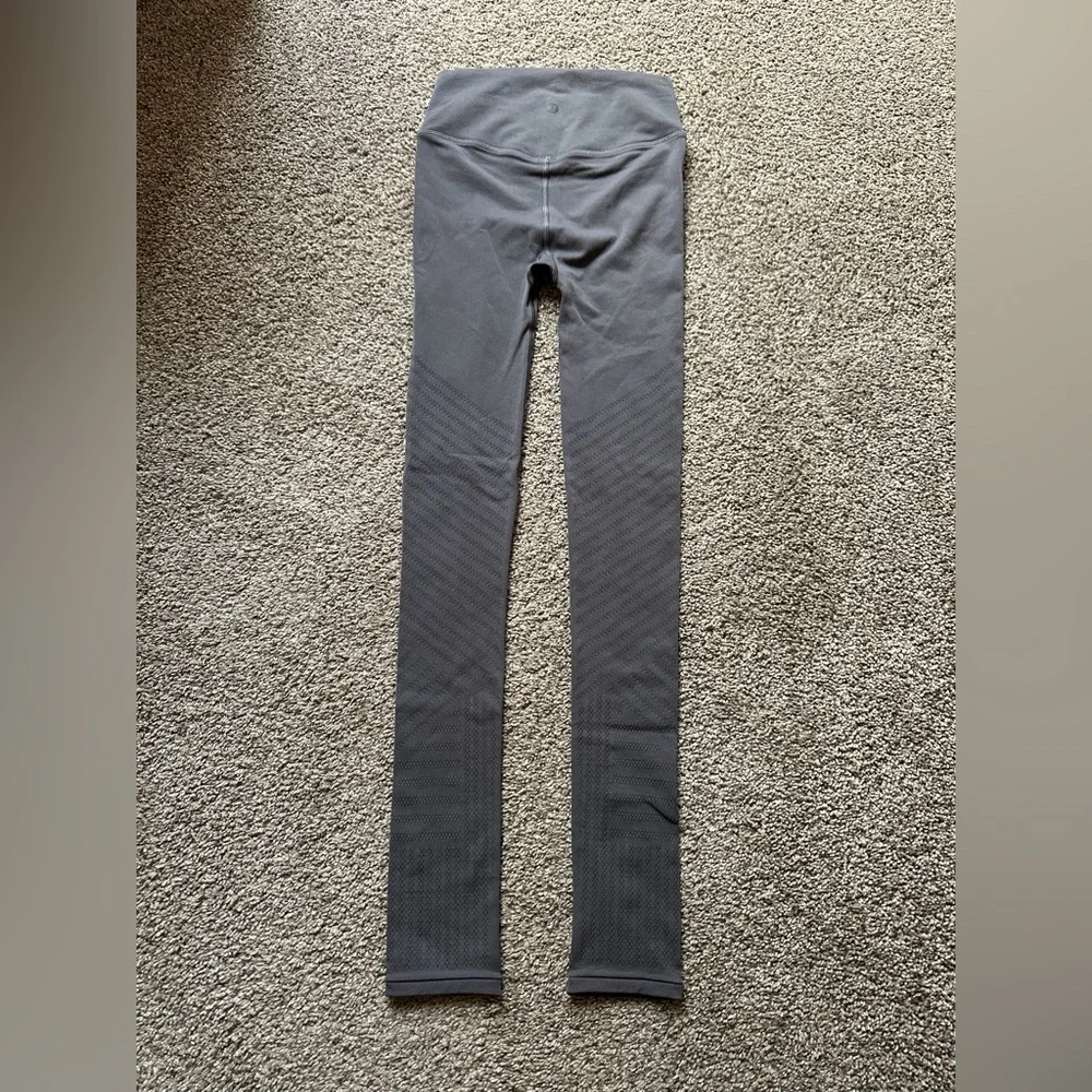 Lululemon Reveal Tight *Mesh Stripes